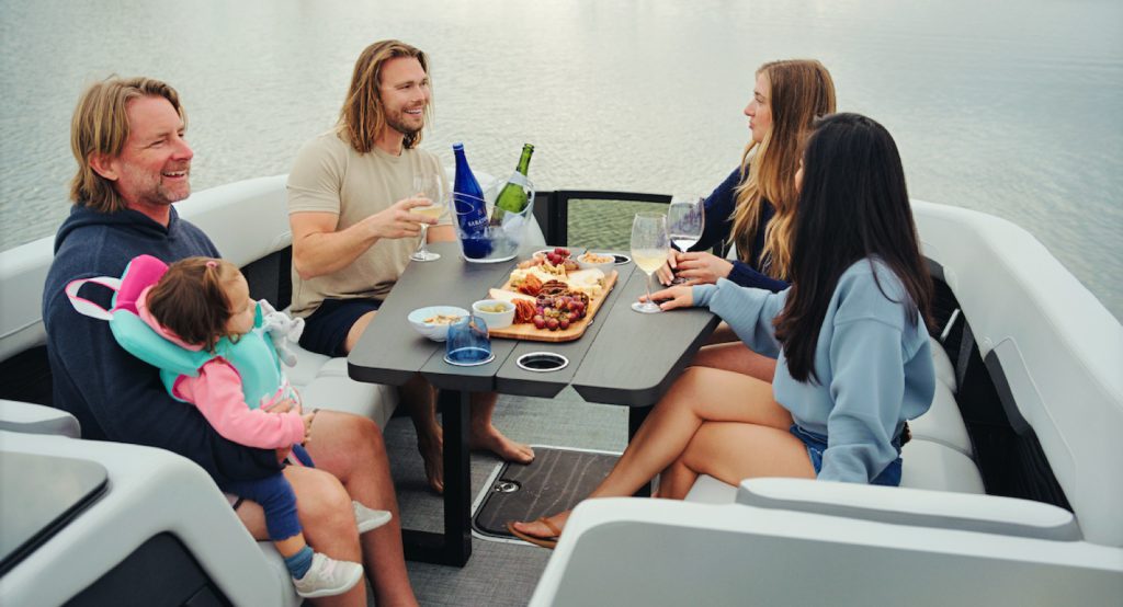 Flamingo Marine Unveils the GeminiTable